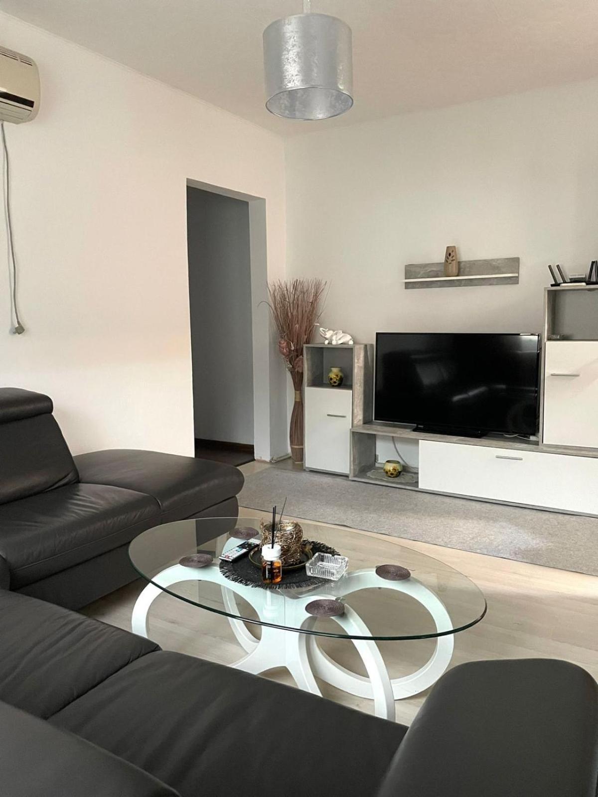 Apartament Inu Orsova Bagian luar foto